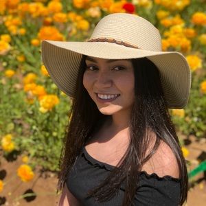 Meet your Posher, Jasmine